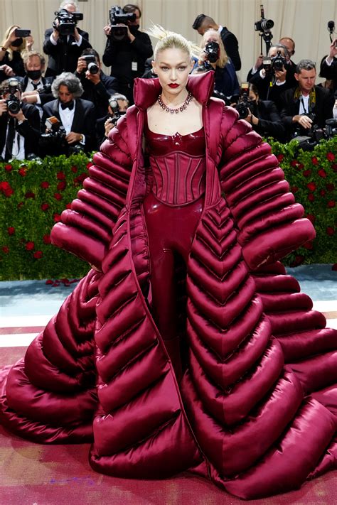 gigi hadid versace 2023|met gala 2022 Gigi Hadid.